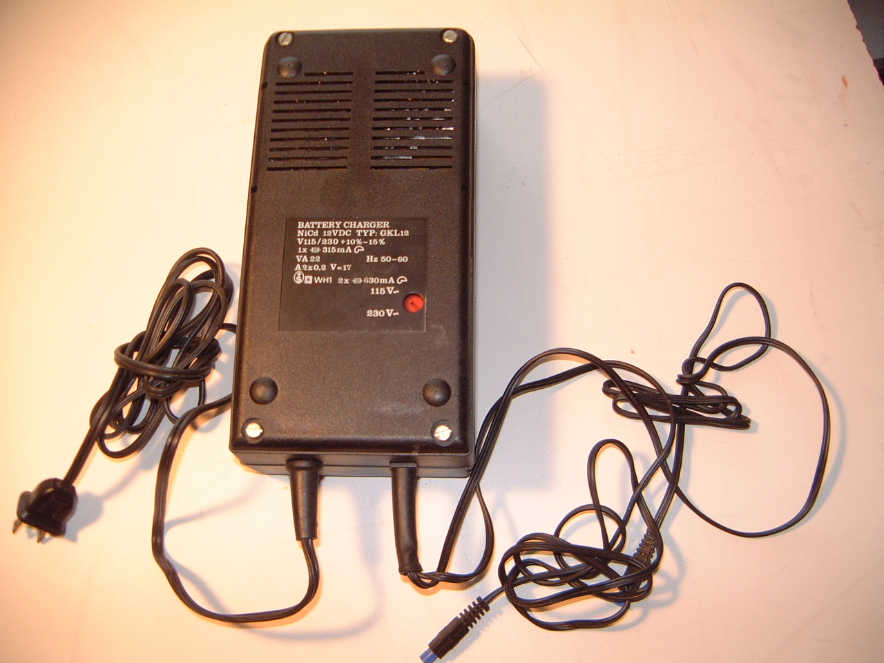 Wild T2000 GKL12 Charger